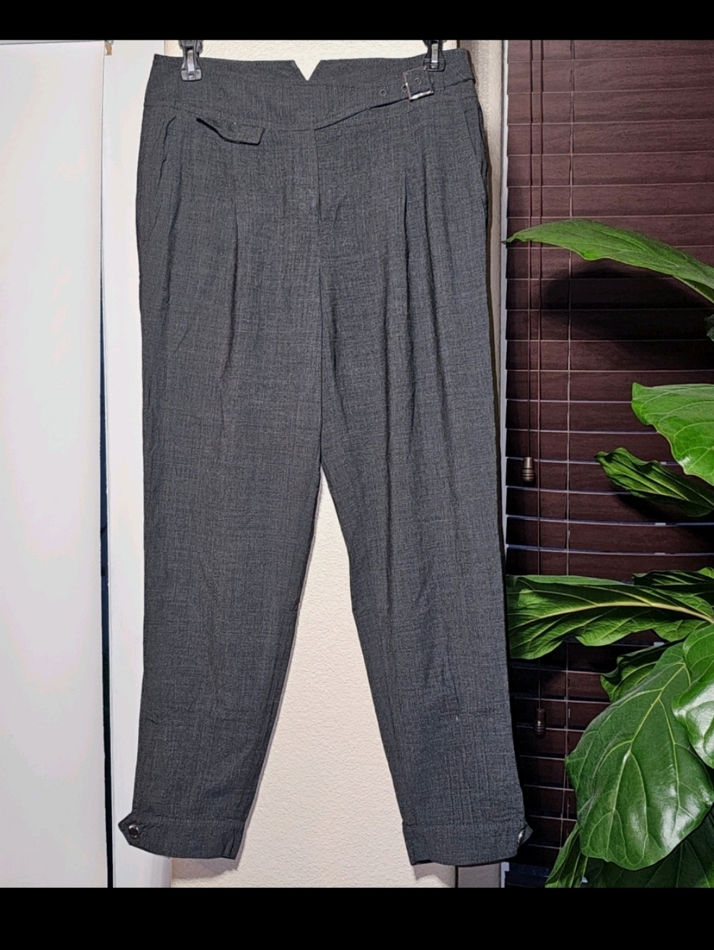 Karen Millen Women's Sze 4 Gray  Work Office Trousers  Capri Cropped Dress Pants
